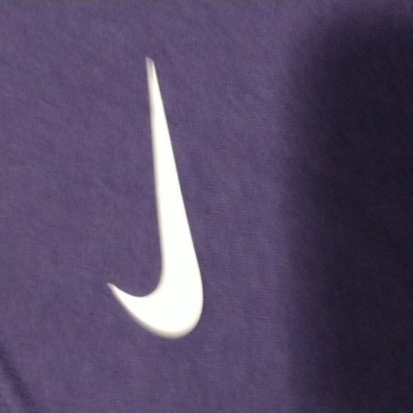 Nike women's size XS short-sleeved Dri-Fit Tee - Picture 3 of 7